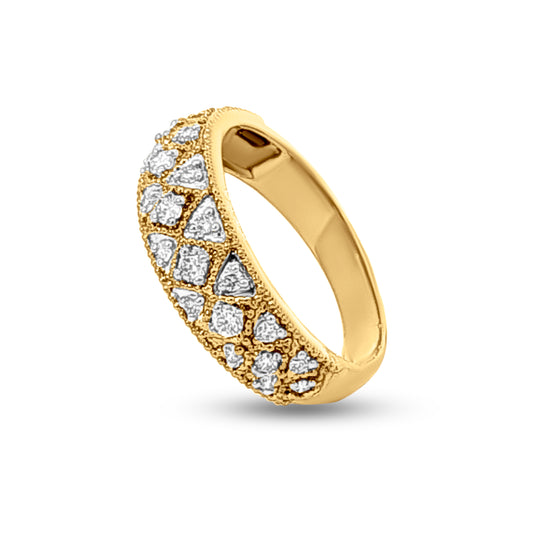 18k Gold Diamond-Studded Womens Band Ring